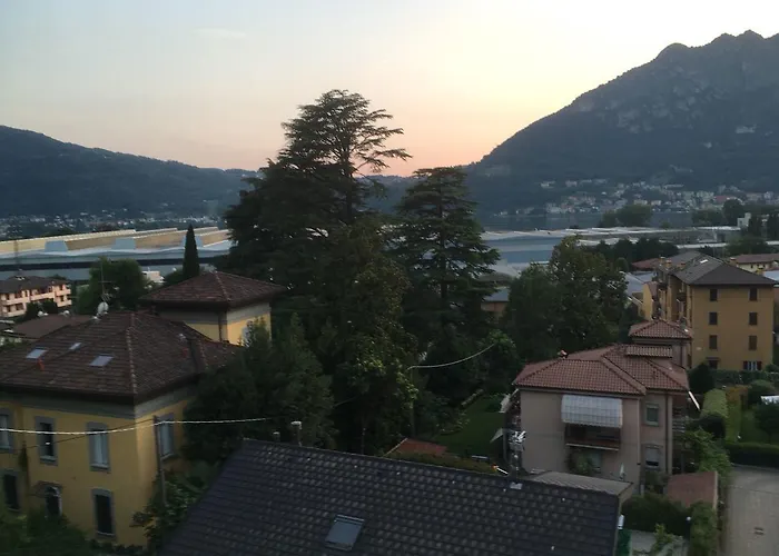 Puccini Alojamento de Acomodação e Pequeno-almoço Lecco